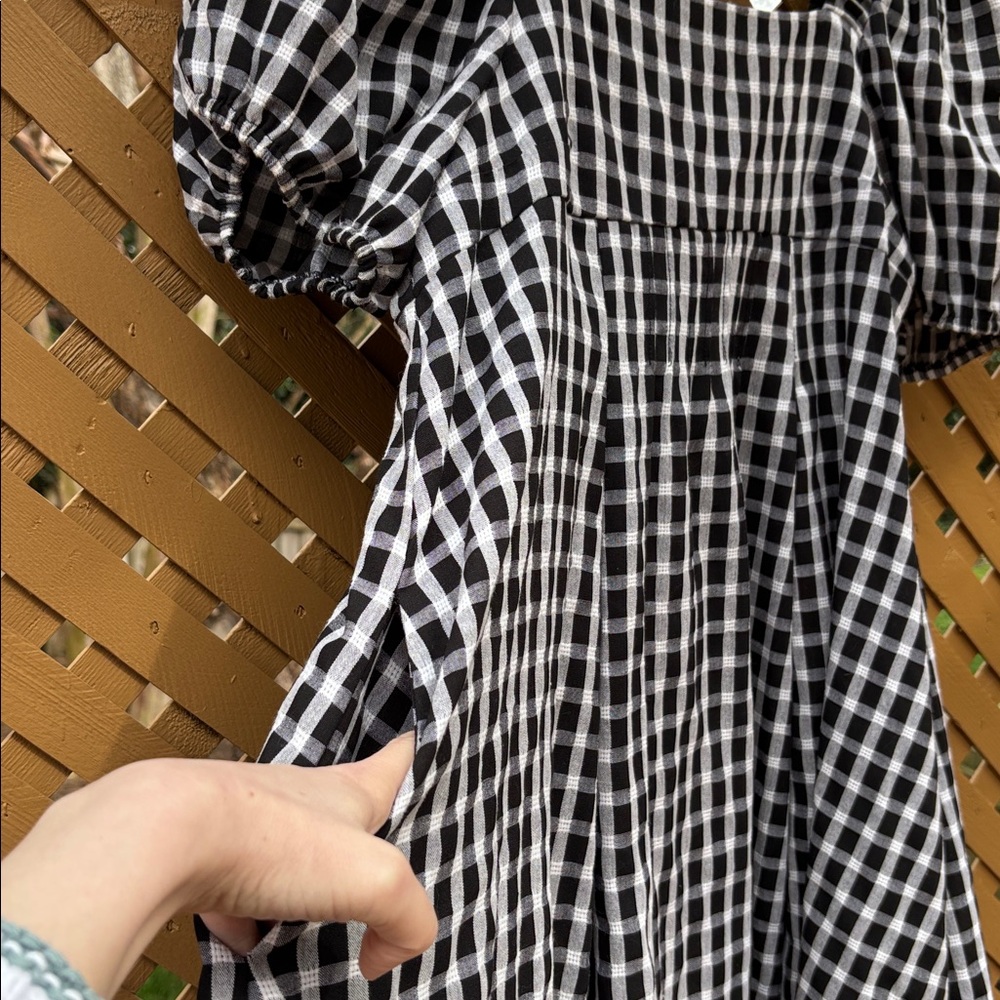 Black & White Gingham Puff-Sleeve Babydoll Dress - Picture 2 of 6